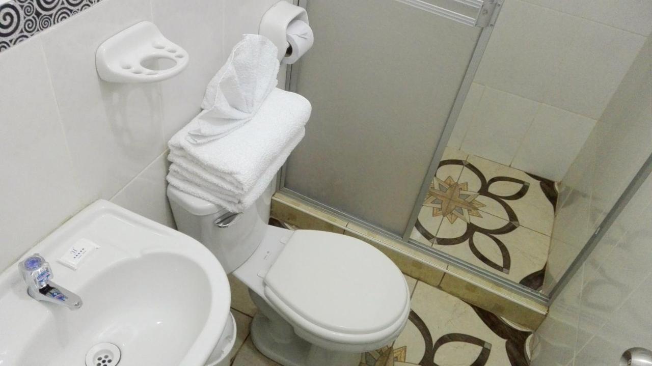 Hostal El Viajero En 奥兰太坦波 外观 照片